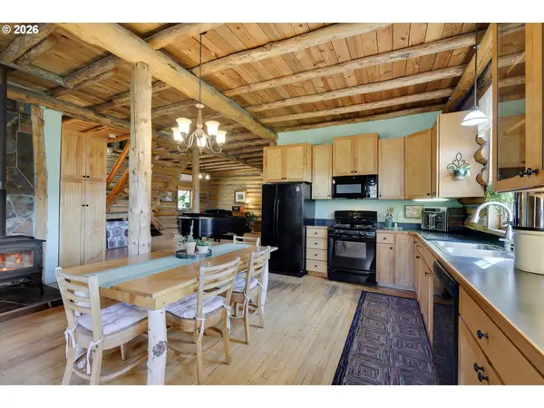 2215 PINE OAK RD, Mosier, OR 97040