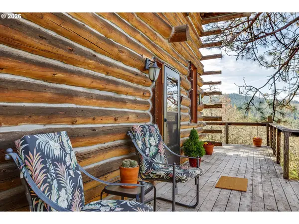 2215 PINE OAK RD, Mosier, OR 97040