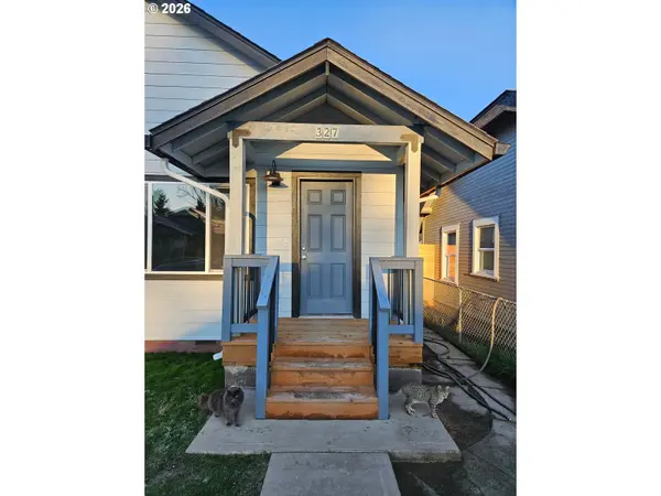 325/327 17TH AVE, Longview, WA 98632