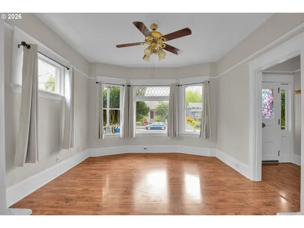 5636 N DELAWARE AVE, Portland, OR 97217