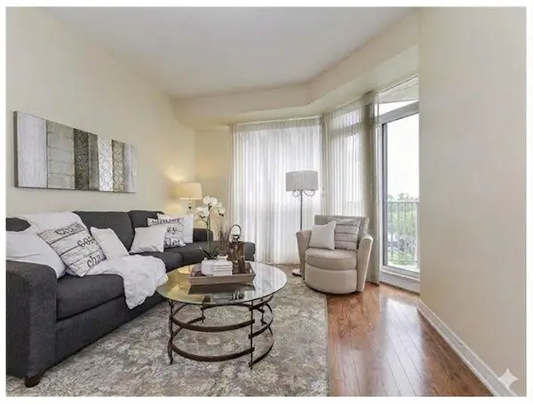 4200 Bathurst ST #501, Toronto C06, ON M3H 6C7