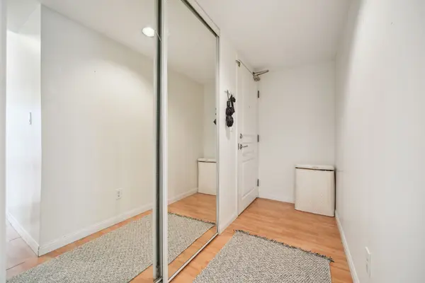 140 Simcoe ST #619, Toronto C01, ON M5H 4E9