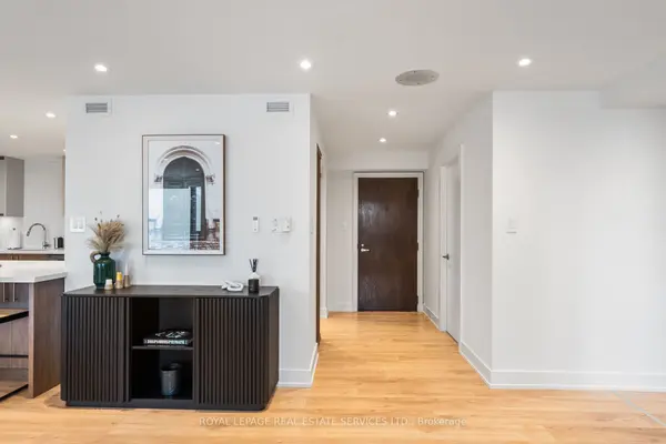 175 Cumberland ST #2008, Toronto C02, ON M5R 3M9