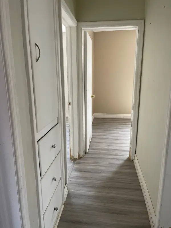 101 Flora DR #Main, Toronto E04, ON M1P 1A7