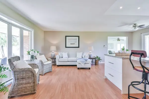 121 Bayshore DR, Ramara, ON L0K 1B0