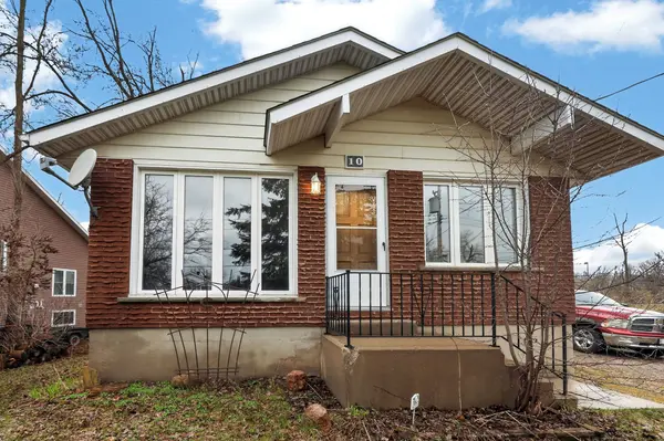 10 Sunset CRES, Severn, ON L0K 1E0