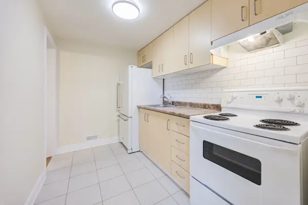 1255 Dufferin ST #2nd Flr, Toronto W02, ON M6H 4C2