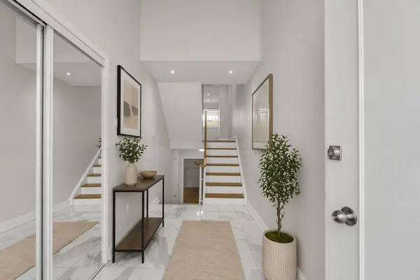 5473 Schueller CRES, Burlington, ON L7L 3T1