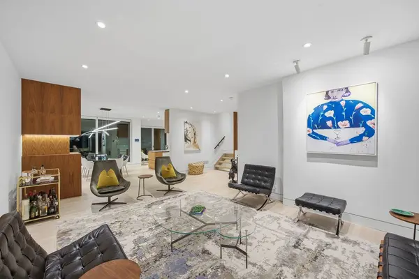 30 Edenbrook HL, Toronto W08, ON M9A 3Z6