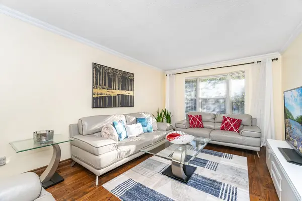 4085 Wheelwright CRES, Mississauga, ON L5L 2X3