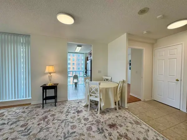 15 Michael Power PL #1507, Toronto W08, ON M9A 5G4