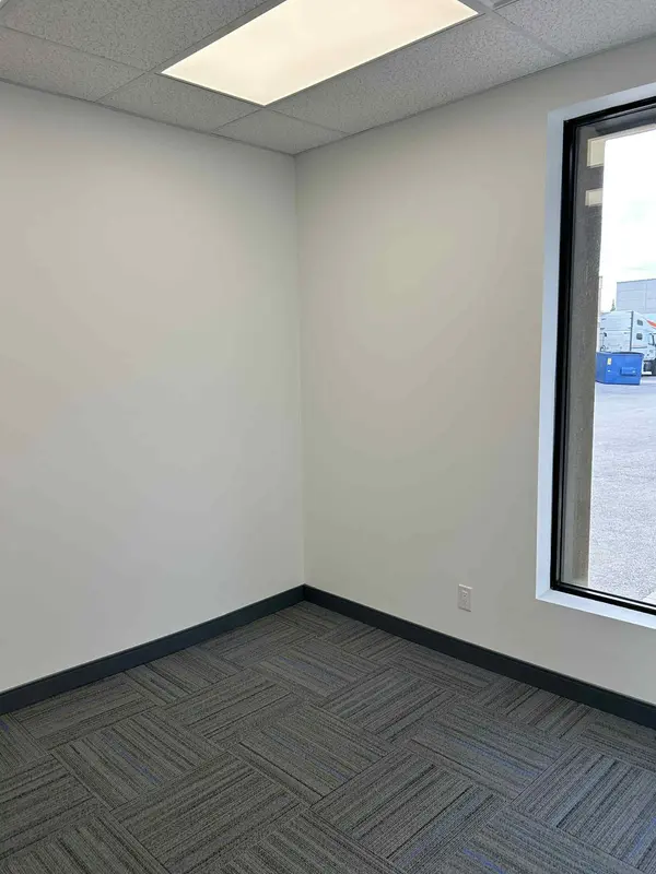 1495 Bonhill RD #7-8, Mississauga, ON L5T 1M9