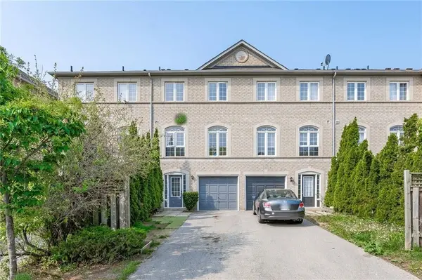 2367 Sutton DR, Burlington, ON L7L 6Y6