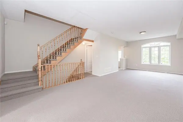 2367 Sutton DR, Burlington, ON L7L 6Y6