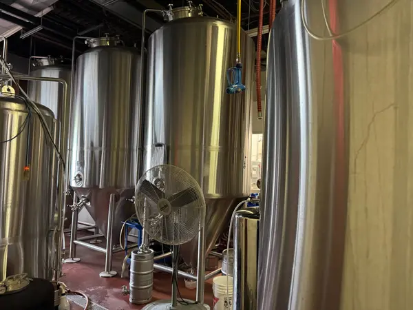 866 Lakeshore RD E, Mississauga, ON L5E 1E1