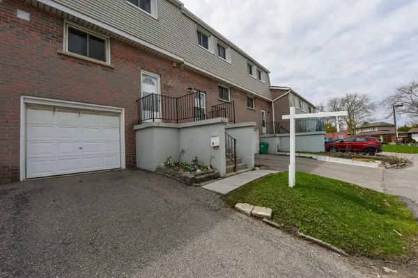 400 Mississauga Valley BLVD #88, Mississauga, ON L5A 3N6