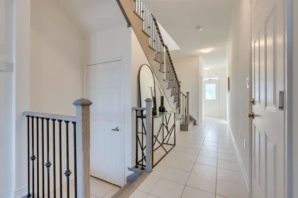 62 Holcomb TER, Hamilton, ON L6R 3K3