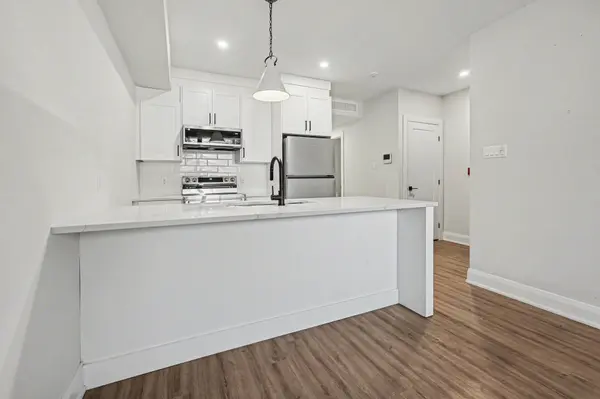 35 Monk ST #1, Glebe - Ottawa East And Area, ON K1S 3Y7