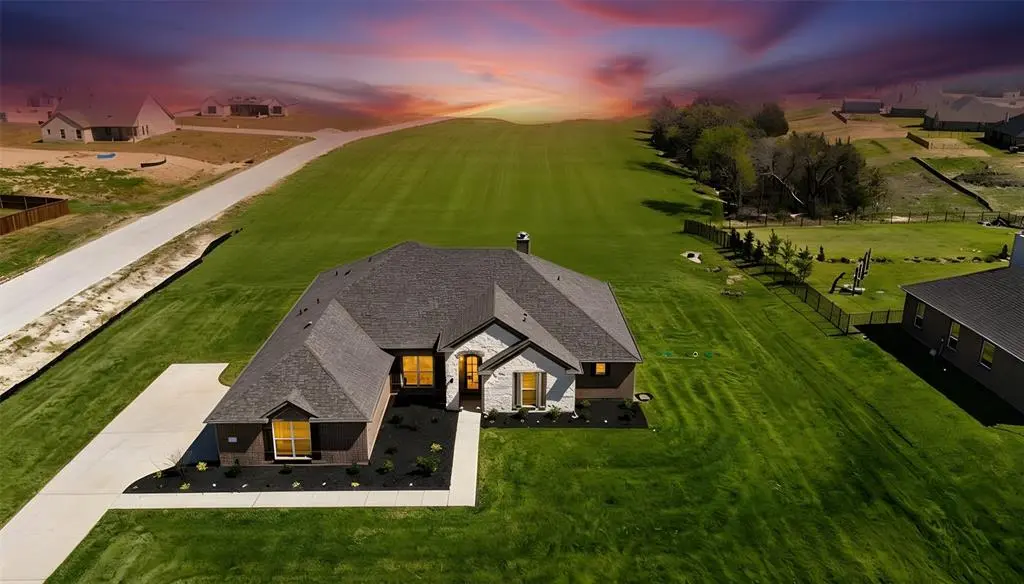 736 Majors Road, Van Alstyne, TX 75495