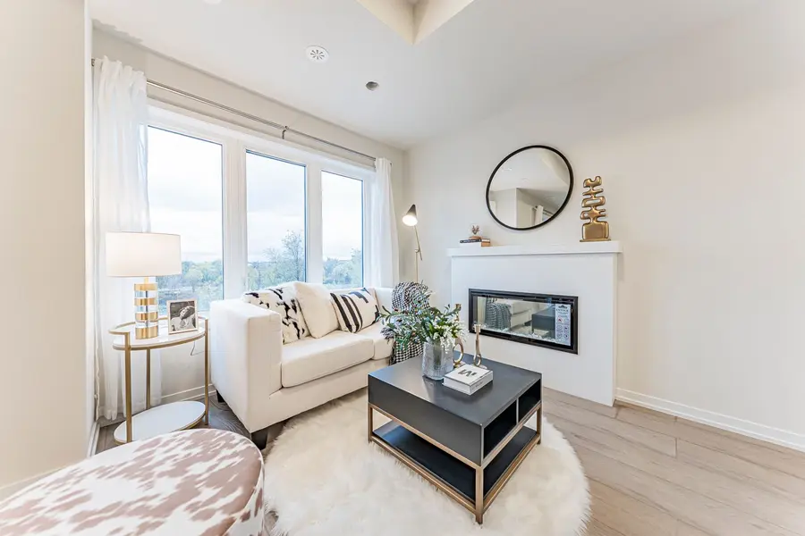 152 Matawin LN, Richmond Hill, ON L4B 0H8