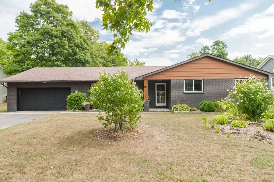 90 Carson Lake CRES, South Bruce Peninsula, ON N0H 2G0