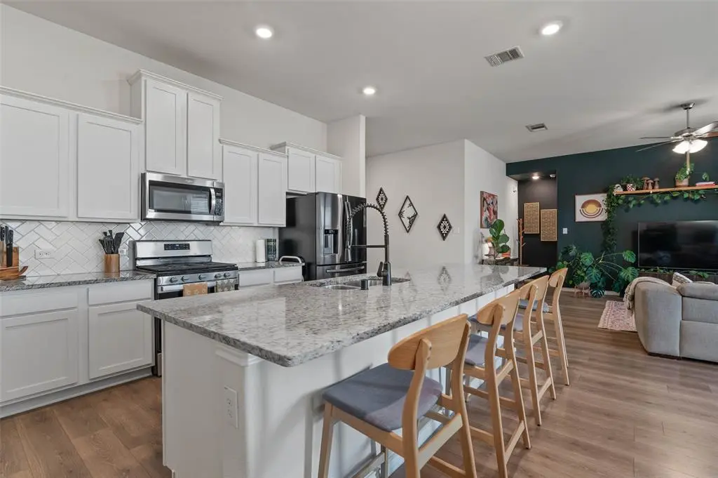 3816 Waldorf Drive, Denton, TX 76208