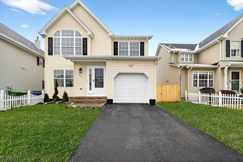 63 Scarlet Dr, Sayreville Boro, NJ 08859