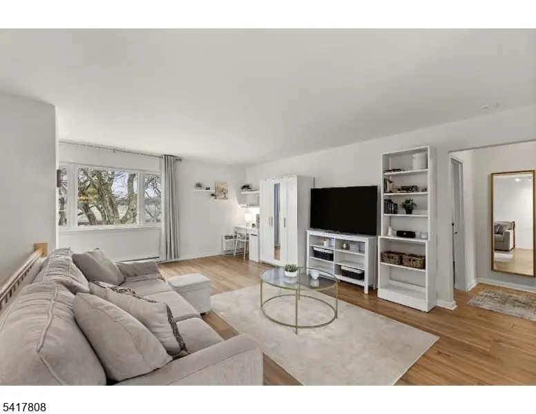 9 Wedgewood Drive, Unit 93 #93, Verona Twp., NJ 07044