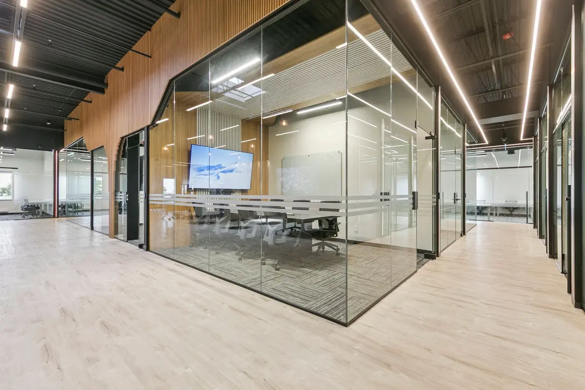 320 Matheson BLVD W #211-D, Mississauga, ON L5R 3R1