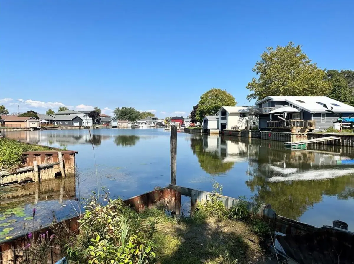 23 Old Cut BLVD, Norfolk, ON N0E 1M0