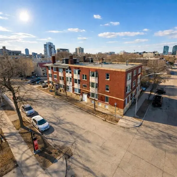 377 Carlton ST, Winnipeg, MB R3B 2K8