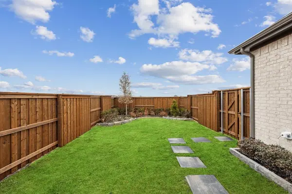 2078 Cuellar Way, Van Alstyne, TX 75495