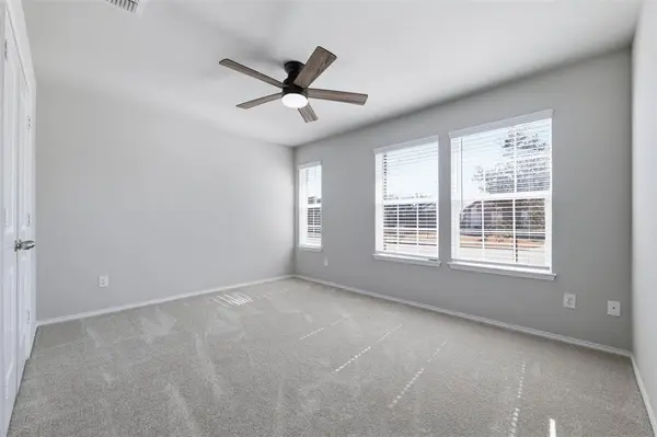 104 Cadyn Drive, Keene, TX 76059