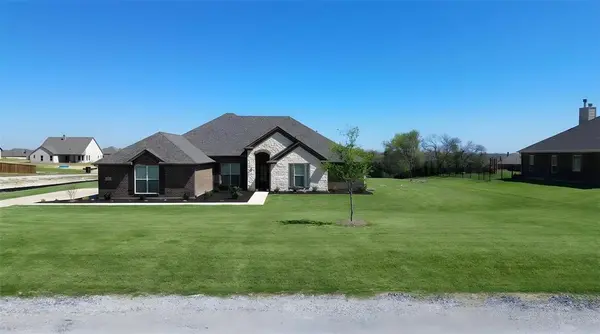 736 Majors Road, Van Alstyne, TX 75495