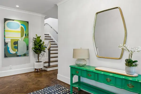 6717 Meadow Lake Avenue, Dallas, TX 75214