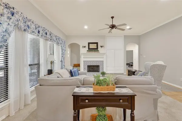 11005 Castle Oak Lane, Fort Worth, TX 76108