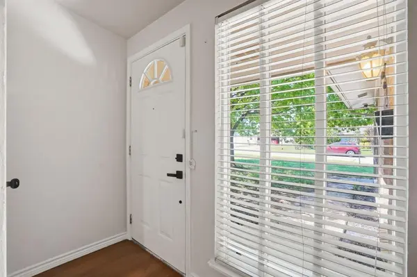 8660 Kingspoint Drive, Dallas, TX 75238