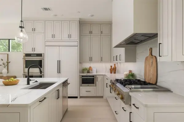 2970 Kosse Court, Grapevine, TX 76051