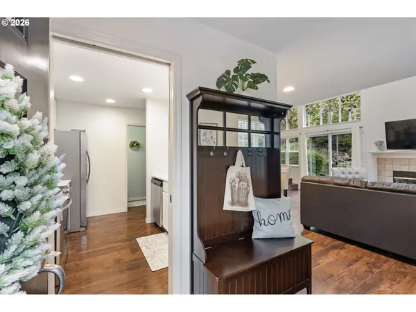 9721 NW MILLER HILL DR, Portland, OR 97229