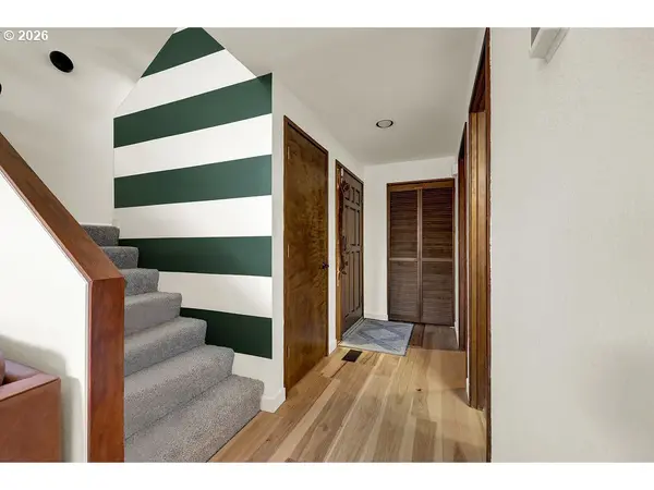 2700 HARLOW RD, Eugene, OR 97401