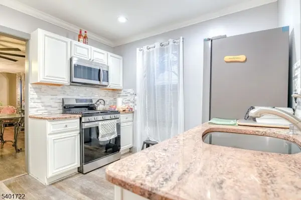 943 Drake Ave, Roselle Boro, NJ 07203