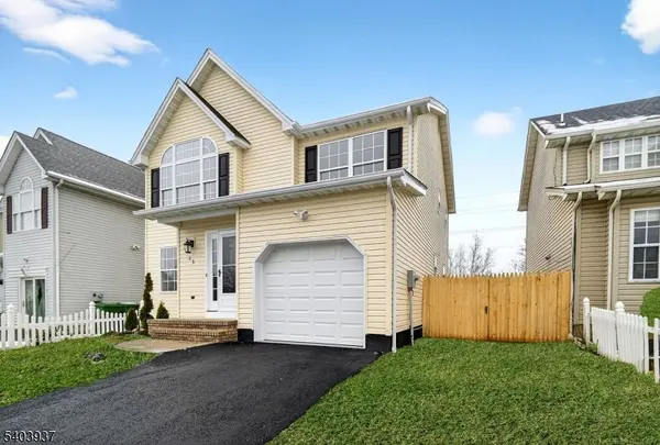 63 Scarlet Dr, Sayreville Boro, NJ 08859