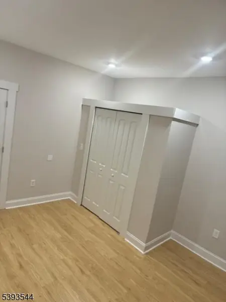 60 Cambridge St, East Orange City, NJ 07018