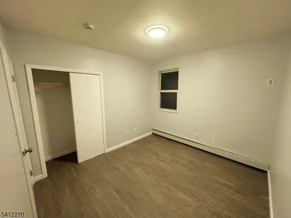 360 New St, Newark City, NJ 07103