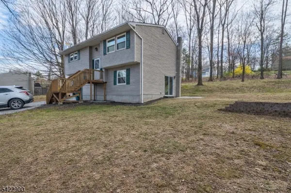 88 Wawayanda Rd, Vernon Twp., NJ 07422