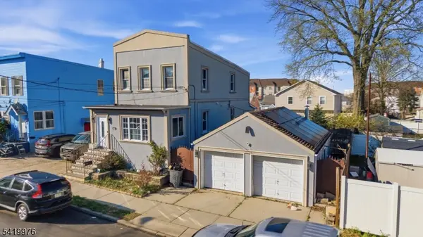 4 Jeanette St, Carteret Boro, NJ 07008