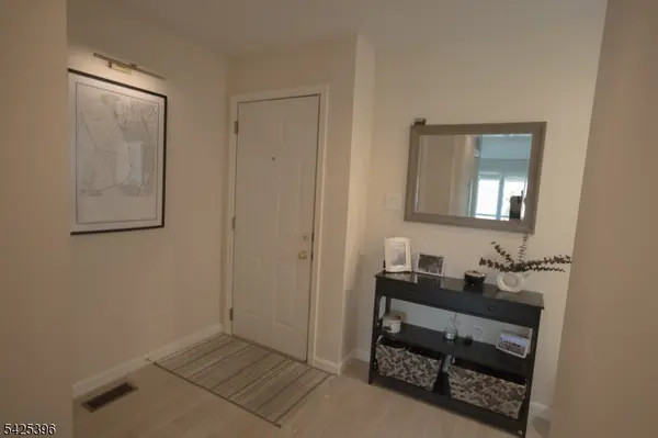 5 Di Donna Ct #5, Clifton City, NJ 07013