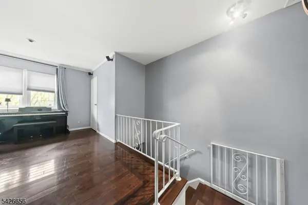 44 Judson St, Edison Twp., NJ 08837