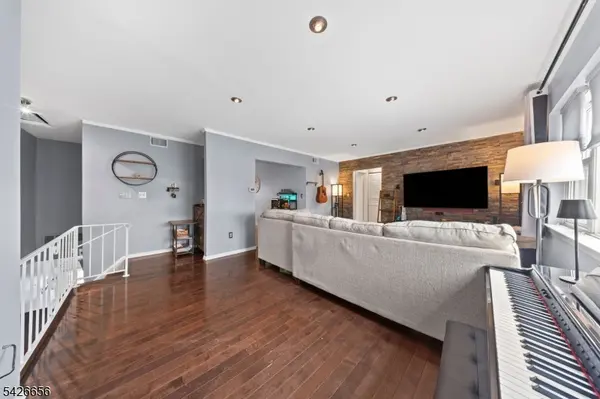 44 Judson St, Edison Twp., NJ 08837