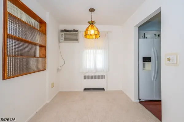 60 Sutton Ave, Totowa Boro, NJ 07512